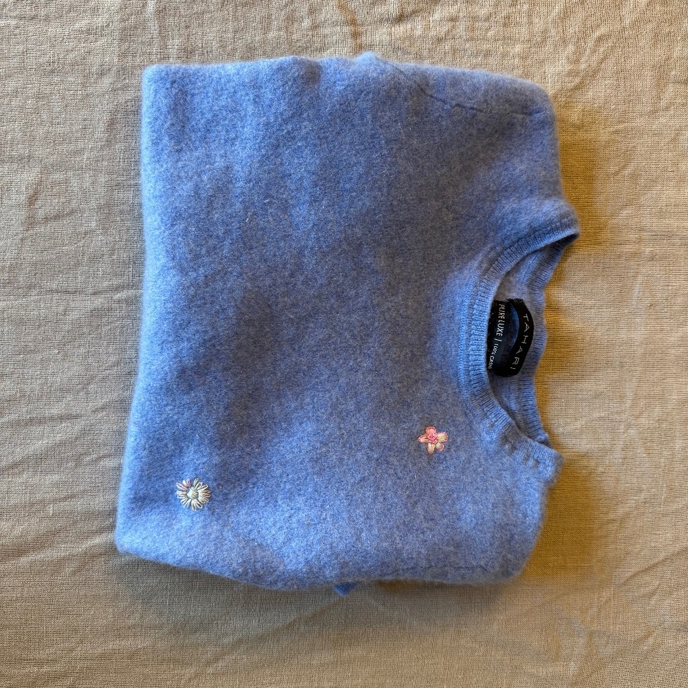 Blue Tahari pure cashmere sweater xs